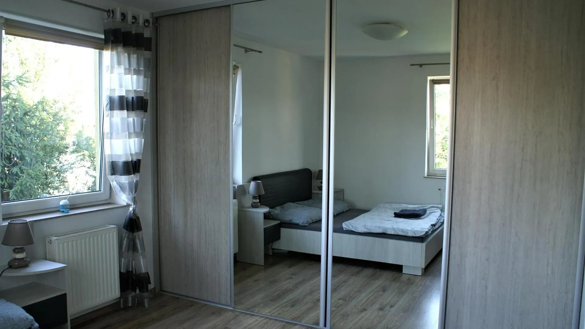 Pleasant Private And Fully Equipped Apartment With Private Parking Space Close To District Kazimierz Krakov
