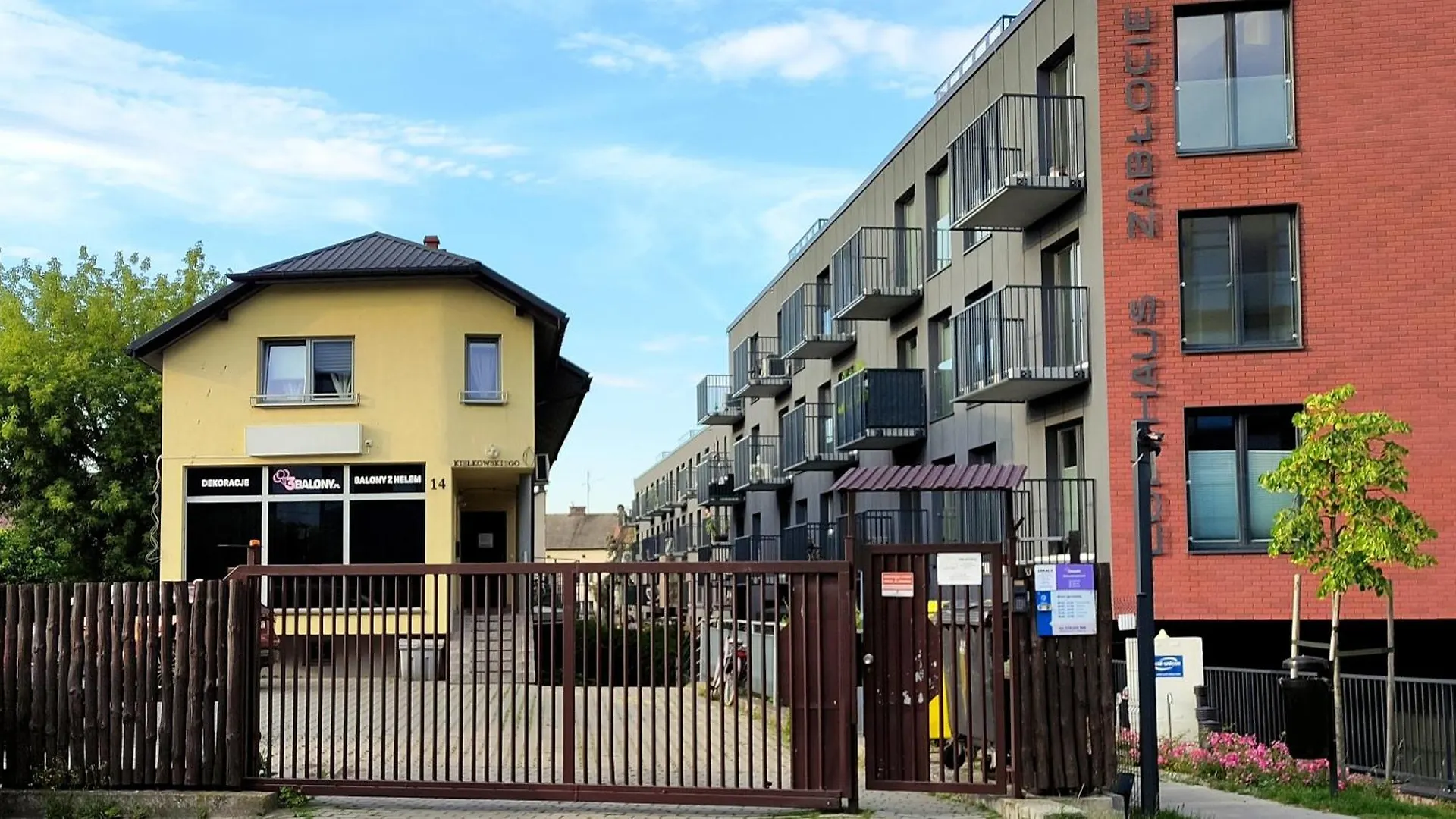 Pleasant Private And Fully Equipped Apartment With Private Parking Space Close To District Kazimierz Krakow Poland